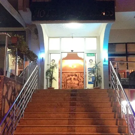 Temple Class Hotel
