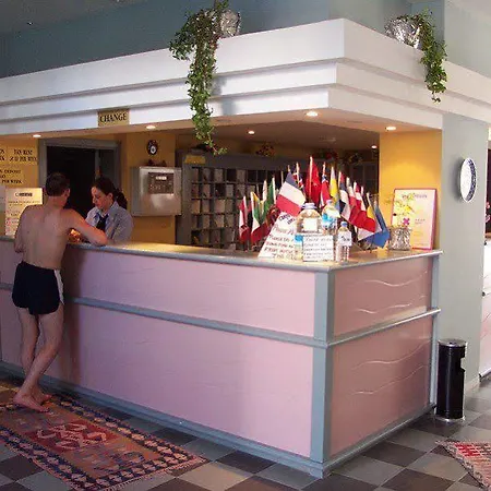 Temple Class Hotel